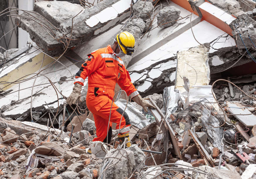 TRESLO SE TLO Dva snažna zemljotresa pogodila Sečuan