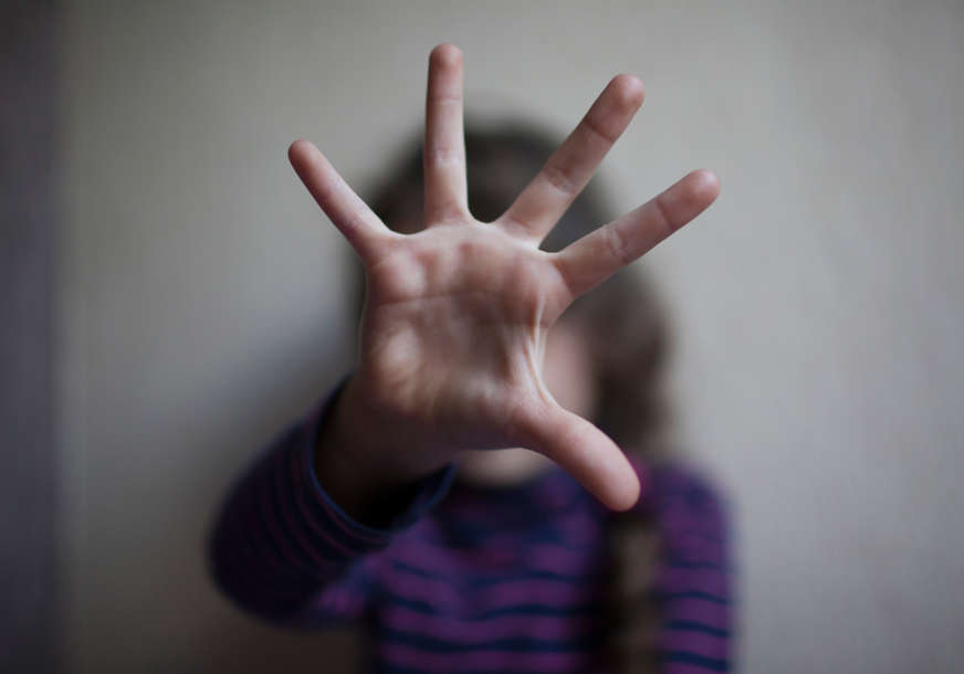 Stravičan slučaj u Bihaću: Muškarac osuđen na 12 godina robije zbog zlostavljanja djeteta