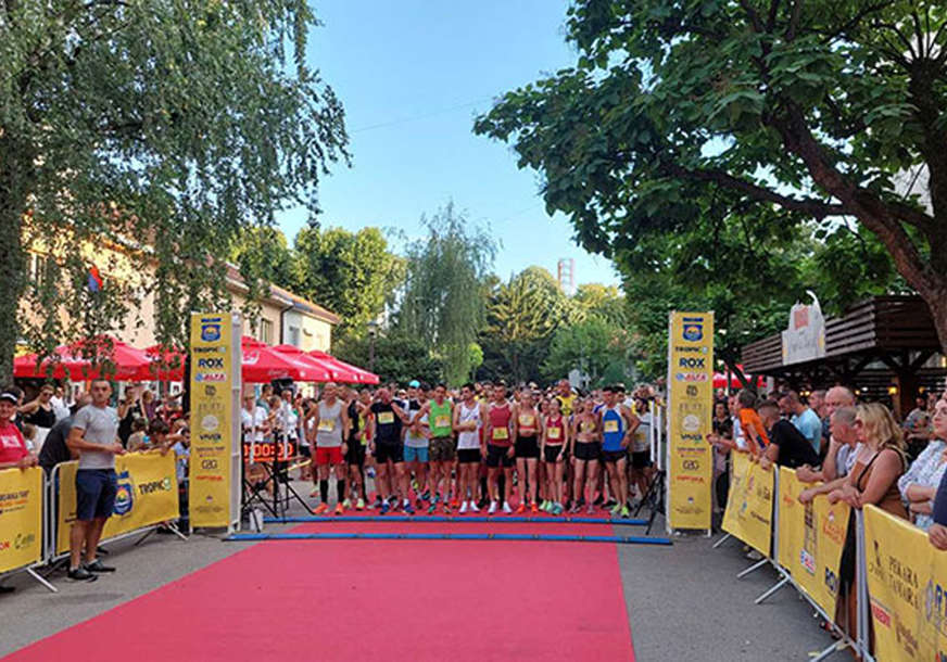 Na stazi 250 takmičara: Održana 4. Ulična trka „Modriča 2022“ (FOTO)