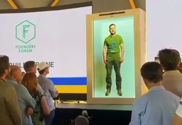 Zelenski se obratio javnosti u obliku holograma: Uporedio Ruse sa zlikovcima iz "Ratova zvijezda" (VIDEO)