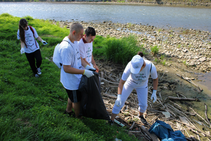 Volonteri u Zenici čistili Kamberovića polje i obale rijeke Bosne u okviru Coca-Colinog projekta „Od izvora do mora“