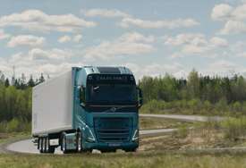 NE ZAGAĐUJE PRIRODU “Volvo" predstavio kamion na vodonik, emituju vodu (VIDEO)