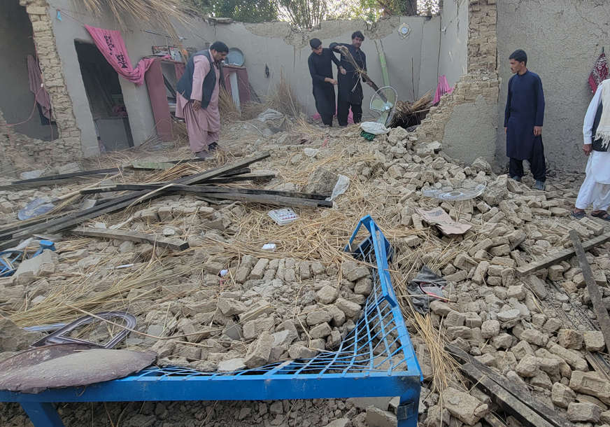 "Brojni ljudi su i dalje zatrpani" Potraga za preživjelima nakon zemljotresa koji je pogodio Avganistan (VIDEO)