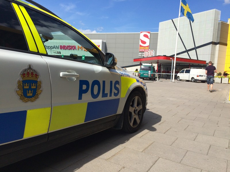 NAPAD NOŽEM U ŠVEDSKOJ Najmanje dvije osobe povrijeđene u tržnom centru