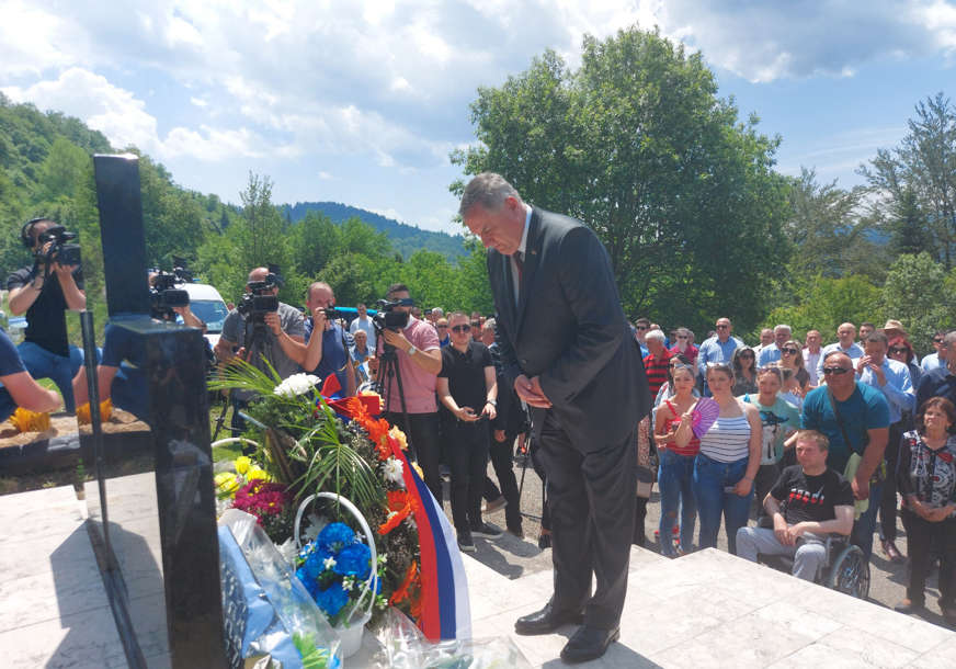 "Nećemo oprostiti ni zaboraviti" Višković na pomenu žrtvama u Žepi