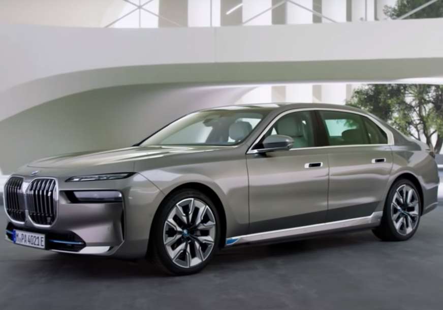 Stiže pravi “Betmobil”: BMW najavljuje novi oklopni model i7