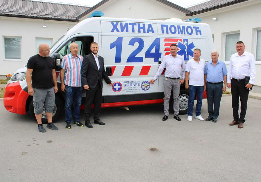 Uz podršku Udruženja Majevičana u Švajcarskoj nabavljeno sanitetsko vozilo za Dom zdravlja Lopare