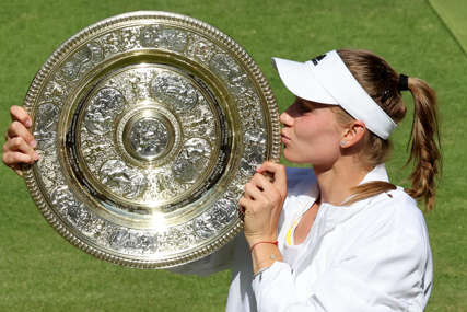 Pokazala divan gest: Osvajačica Vimbldona novčanu nagradu donirala u fond za razvoj tenisa
