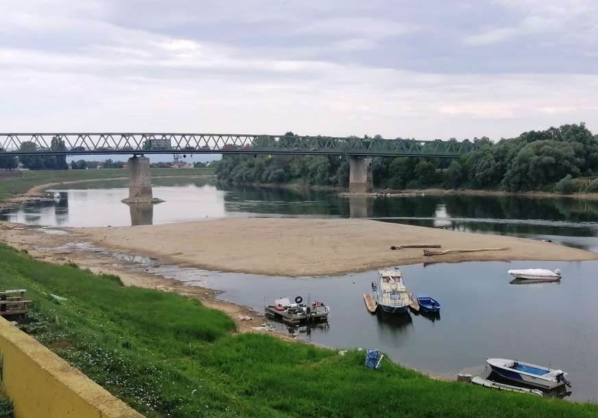 VELIKI USPJEH ZA GRADIŠKU Savjet ministara BiH donio odluku o osnivanju SLOBODNE BESCARINSKE ZONE na području Limana i Nove Topole