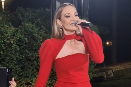 Muzičko iznenađenje: Jelena Tomašević otpjevala pjesmu "Oro" za španskog premijera (VIDEO)