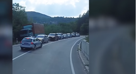 Zabranjen saobraćaj preko mosta na Ibru: Građanima poručeno da ostanu kod svojih kuća
