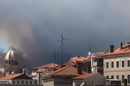 Vatru gasilo 350 ljudi: Požar u Dalmaciji pod kontrolom