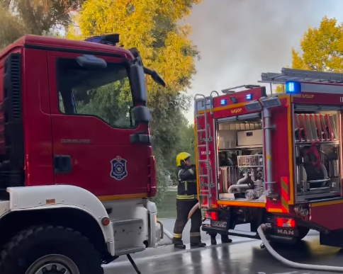 U POŽARU IZGORJELA BARAKA Vatrogasci se uspjeli izboriti sa vatrom (VIDEO, FOTO)