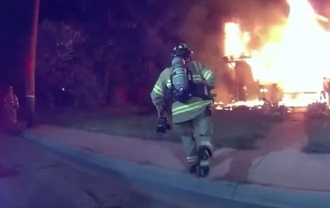 Srbin spasao 5 djece iz kuće u plamenu u Americi: S djevojčicom iskočio s drugog sprata, prozvali ga SUPERMEN (VIDEO)