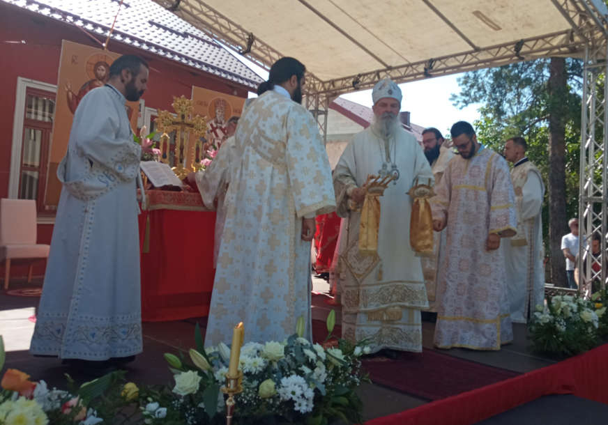 "Vjera nas sjedinjuje sa stradalim sveštenomučenicima" Mitropolit Hrizostom služio  svetu arhijerejsku liturgiju u Ilijašu (FOTO)