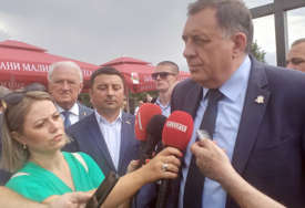 Dodik prisustvovao pomenu u Bratuncu: Neadekvatan tretman prema srpskim žrtvama je nastavak zločina (FOTO)