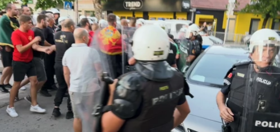 Sukob na ulicama Nikšića: Policija bacila suzavac i spriječila žestoki okršaj