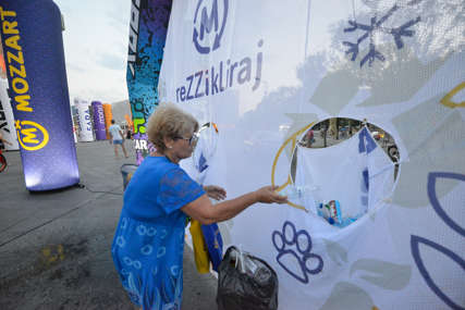 Banjalučani se priključili akciji „ReZZikliraj“ na Trgu Krajine: Ekološka kampanja kompanije Mozzart izazvala veliki interes