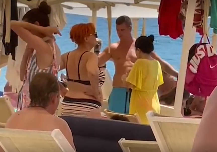 Zlata napravila haos na plaži: Laktala se sa ženama da bi dobila ležaljku (VIDEO)