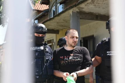 UHAPŠEN ZORAN MARJANOVIĆ  Policija ušla u porodičnu kuću u Borči (VIDEO, FOTO)