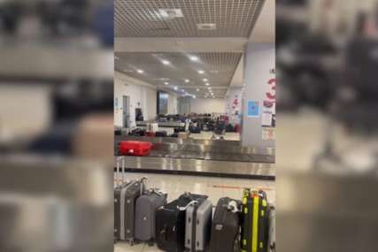 ZBRKA NA AERODROMU U BEOGRADU Na sve strane gomile prtljaga, evo šta je zvanično objašnjenje (VIDEO)