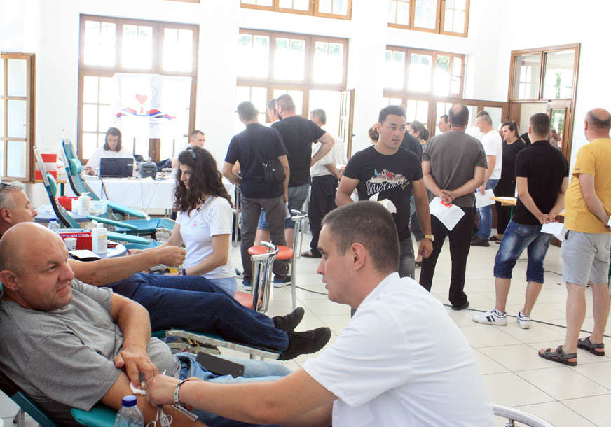 PRIKUPLJENE 123 DOZE Pozivu se odazvali  dobrovoljni davaoci krvi iz Republike Srpske, Srbije i Crne Gore