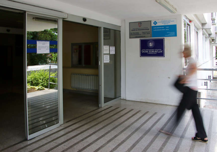 PREMINULA TRI STARIJA MUŠKARCA Korona potvrđena kod 150 građana Srpske, na liječenju 130 pacijenata