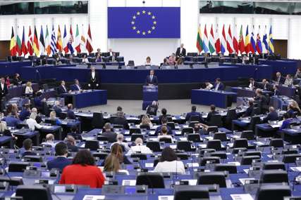 USVOJEN IZVJEŠTAJ O SRBIJI Evropski parlament traži uvođenje sankcija Rusiji, jedan amandman o Kosovu nije prošao