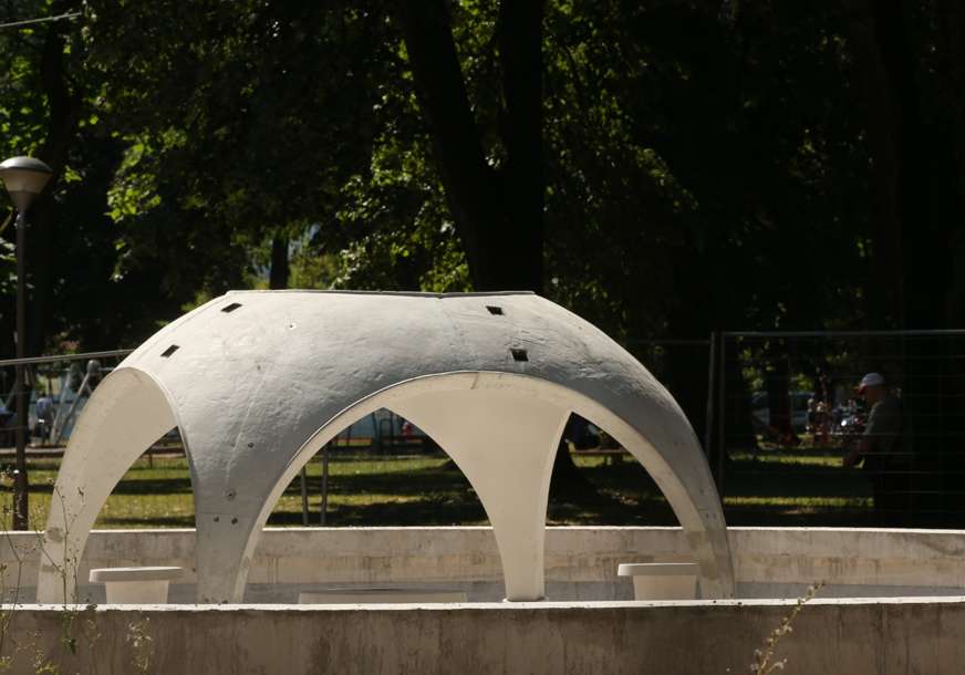 Problemi se nizali od početka: Replika fontane iz parka "Petar Kočić" konačno dobila obrise