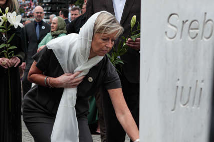 Komemoracija u Potočarima: Sahranjeni ostaci 50 bošnjačkih žrtava (FOTO)