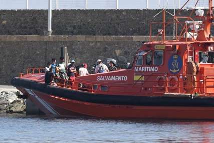 UZ OBALU ITALIJE Sa ribarskog broda spašeno skoro 700 migranata