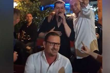 VESELJE DO RANOG JUTRA Mijatovića ponijela atmosfera, pa zapjevao sa Pejovićem i Matićem (VIDEO)