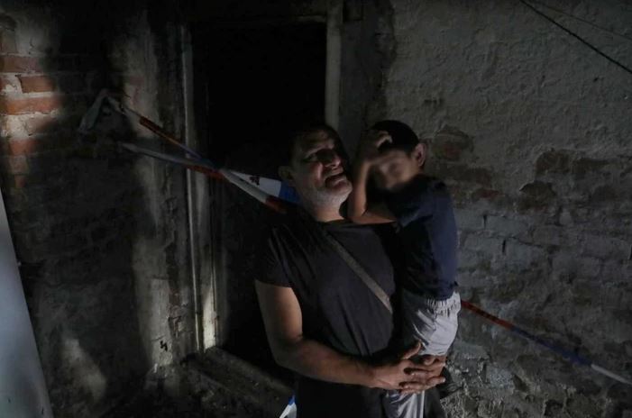 "Spavamo na otvorenom, nemamo šta da jedemo” Potresna priča porodice koju je pokušao da zapali djeda (FOTO)