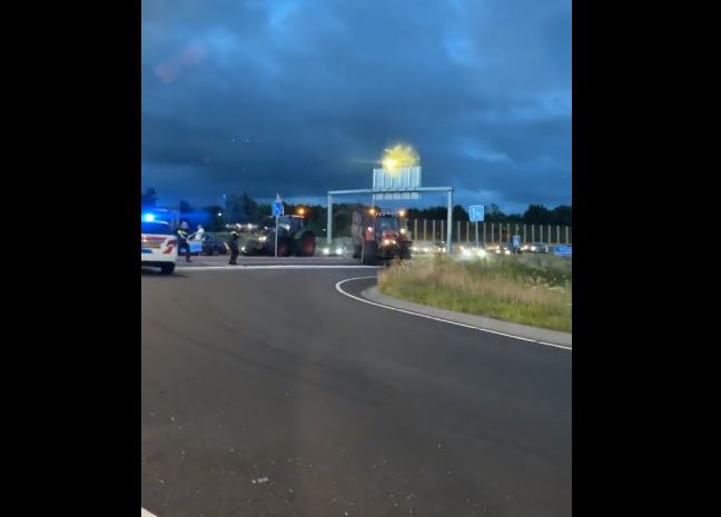 Ustanak farmera u Holandiji:  Policija na protestu pucala na seljake sa traktorima (VIDEO)