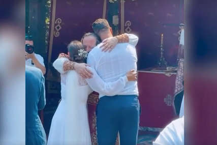 Detalji vjenčanja Raduljice i Tamare: Umjesto u luksuznom restoranu, ručak služen u manastiru (VIDEO)