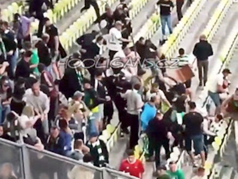 UŽAS U GDANJSKU Žestoki sukobi na stadionu (VIDEO)