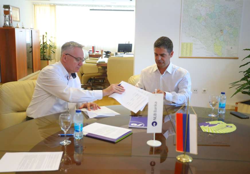 NLB banka i Ministarstvo poljoprivrede potpisali ugovor: Cilj jačanje organske proizvodnje (FOTO)