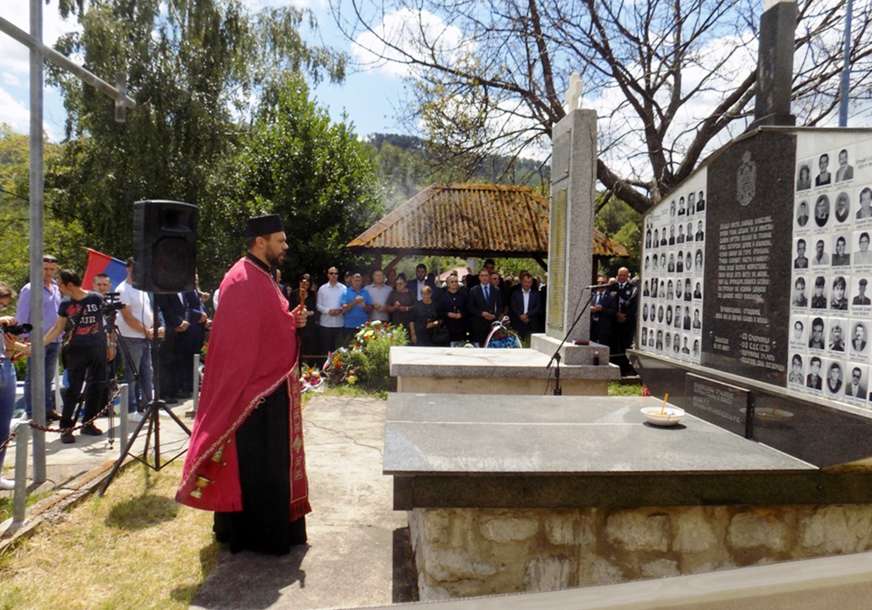 Služen parastos u Podravanju "Još se čeka pravda za srpske žrtve"