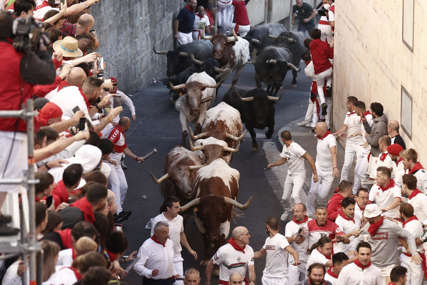 Španci ne odustaju od tradicije: Povrijeđeno 7 osoba u trci sa bikovima