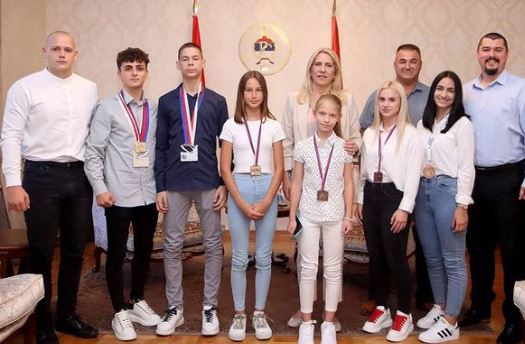 Cvijanovićeva čestitala takmičarima: Karate klub "Energija-Grave" afirmiše prave vrijednosti (FOTO)