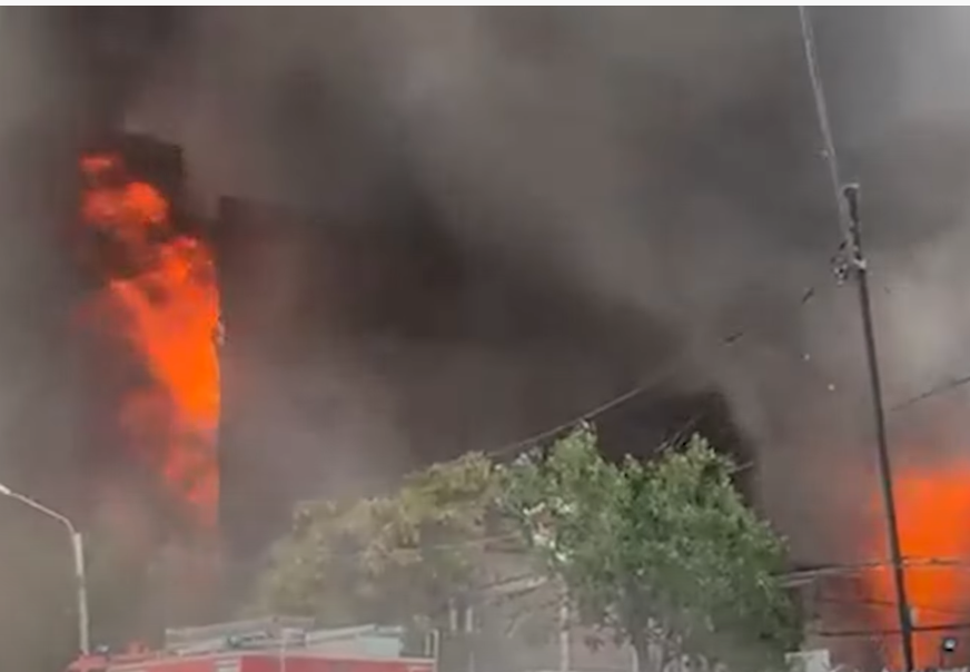 IMA ŽRTAVA Velika eksplozija u tržnom centru u Jerevanu (VIDEO)
