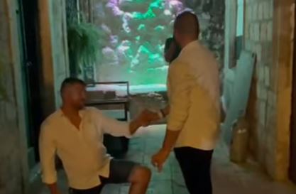 Nije mogao sakriti sreću i iznenađenje: U dubrovačkom gej baru pala prva prosidba (VIDEO)