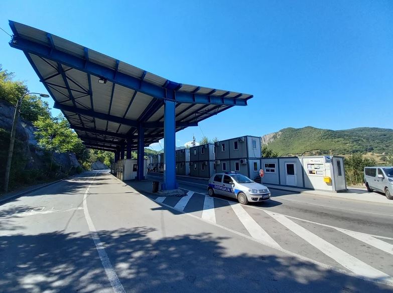 Ulaz na Kosovo i Metohiju: Nema zadržavanja na prelazima Jarinje i Brnjak