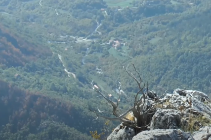 "Izašle su na stijenu da se fotografišu, jedna se okliznula i pala" Trebinjska policija o stradanju turistkinje iz Španije
