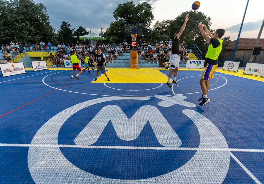Uspješno završen prvi Mozzart basket FIBA 3x3 turnir u Bileći: Na terenu "Tijana Bošković" takmičila se 22 tima