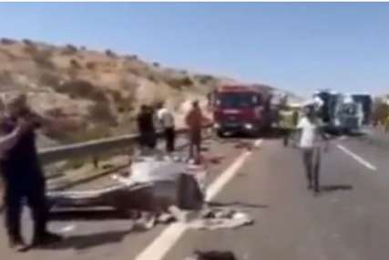 Svjedočenje preživjelih u jezivoj nesreći u Turskoj "Iznosili su povrijeđene na cestu, u tom trenutku je naletio autobus" (FOTO)