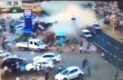 STRAVIČNA NESREĆA U TURSKOJ Kamionu otkazale kočnice, naletio na pješake i usmrtio 16 osoba (VIDEO)