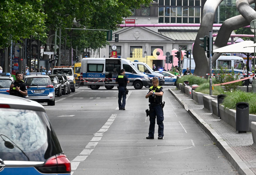 Drama u Njemačkoj: Ubijen muškarac koji je uz povik „Alahu akbar" nožem napadao ljude