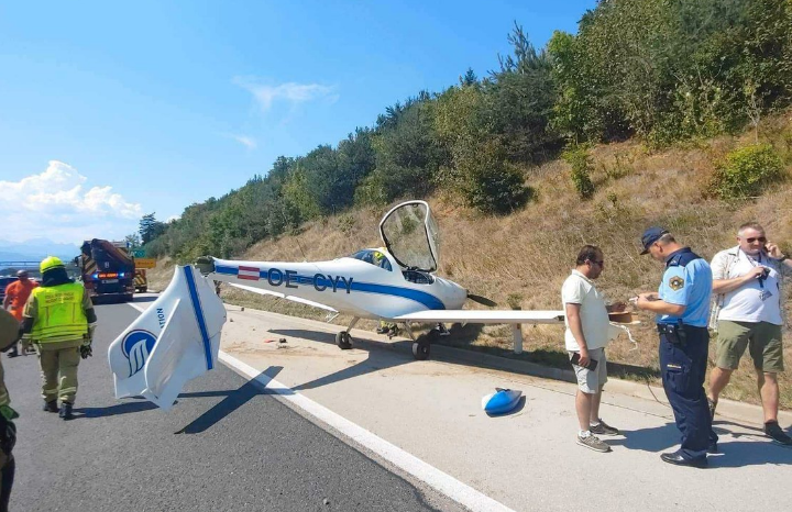 OTKAZAO MOTOR Avion  prinudno sletio na auto- put (FOTO)