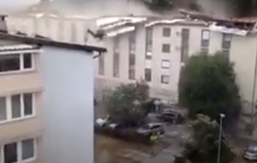 Olujno nevrijeme pogodilo Sloveniju: Vjetar čupao krovove, ima povrijeđenih